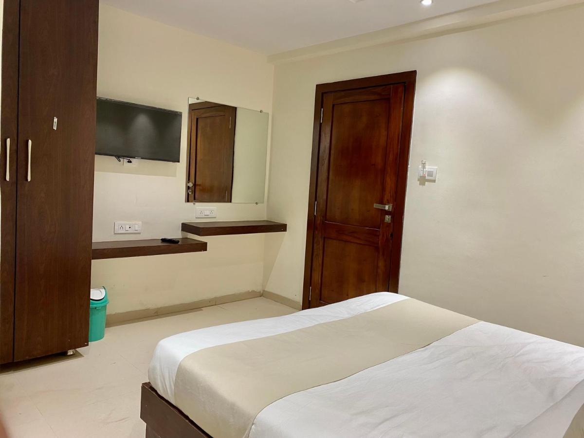 Hotel Vrindavan Palace Indore Exterior photo