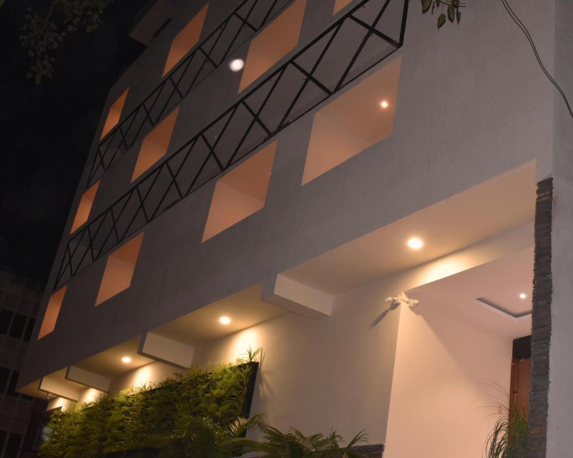 Hotel Vrindavan Palace Indore Exterior photo