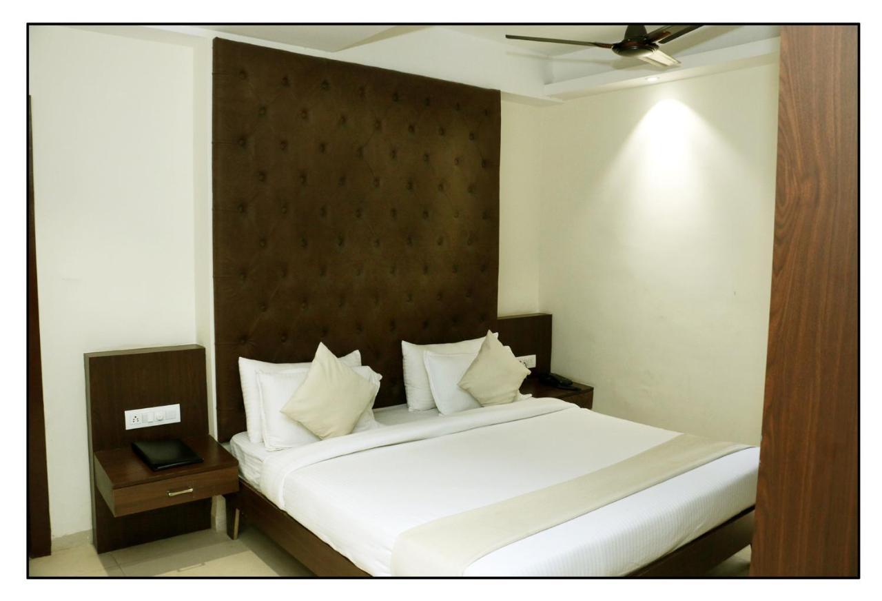 Hotel Vrindavan Palace Indore Exterior photo
